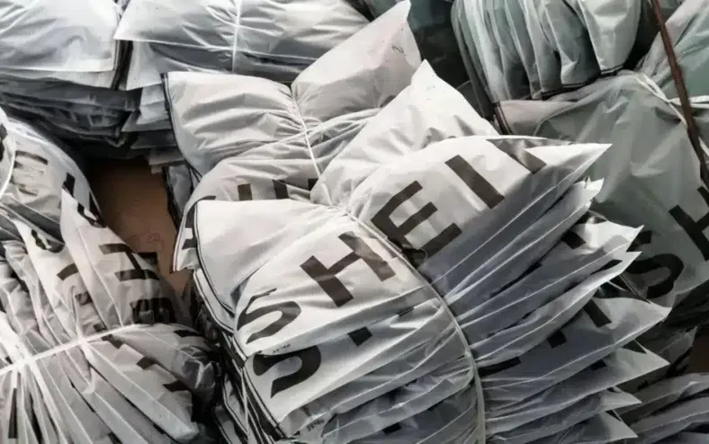 Fim da taxa das blusinhas? Imposto pode cair e baratear compras online - Imagem