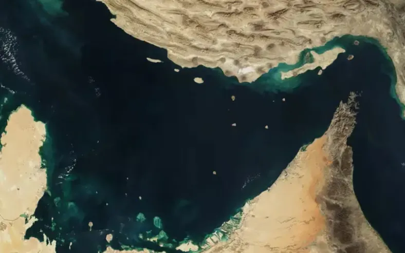 Irã fecha Estreito de Ormuz e ameaça 20% do comércio mundial de petróleo - Imagem