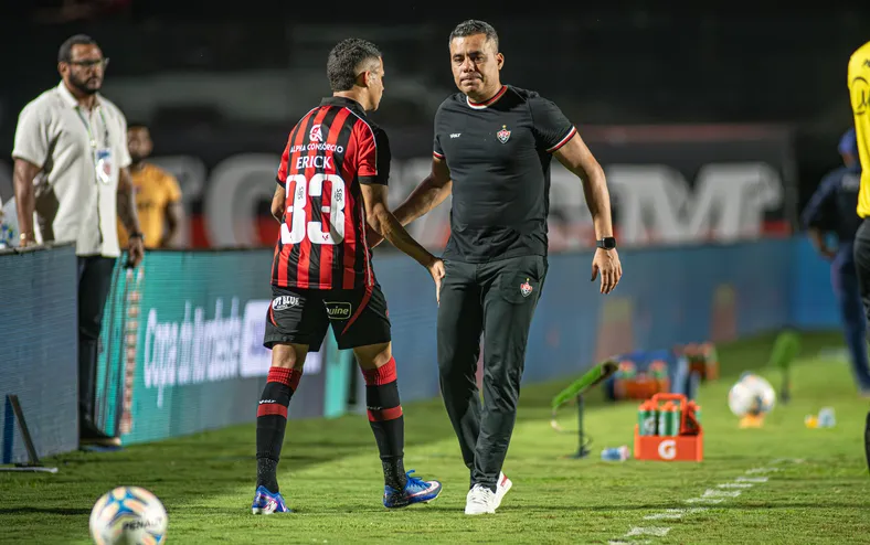Jair elogia rodízio com garotos da base e lamenta situação de Erick - Imagem