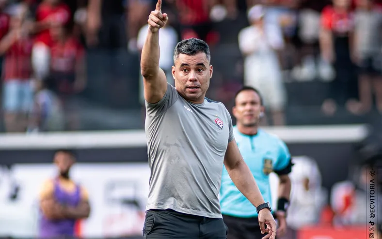 Jair Ventura projeta mata-mata do Campeonato Baiano: "Buscar o título" - Imagem