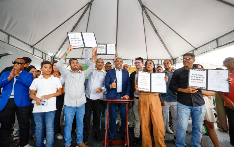 Jerônimo Rodrigues entrega unidade de frutas e autoriza obras na BA-120 - Imagem