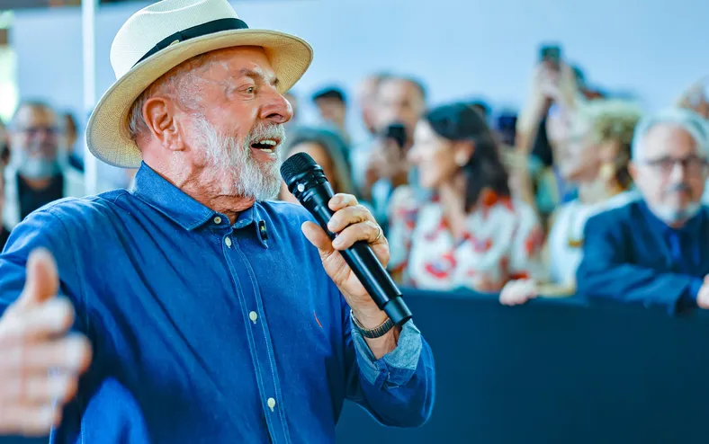 Lula deve retomar agenda em 48 horas após cirurgia em São Paulo - Imagem