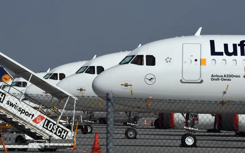 Mais de 20 mil voos serão cancelados para economizar combustível - Imagem