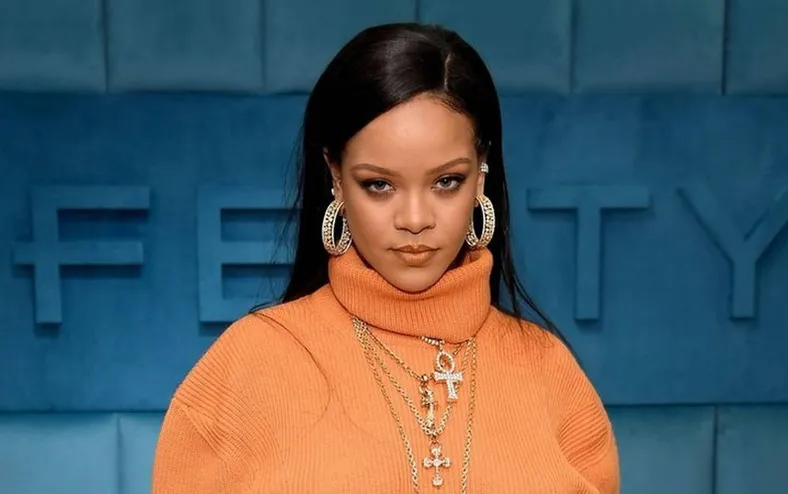 Mansão de Rihanna é alvo de atentado e polícia é acionada - Imagem