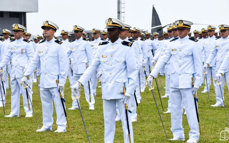 Marinha lança concurso nacional com salário de R$ 9,6 mil - Imagem