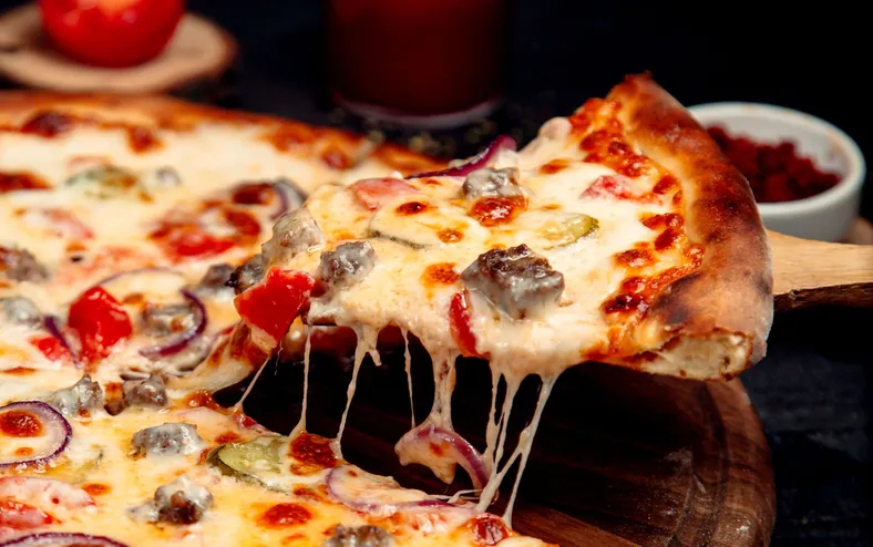 Morte e 100 intoxicados em pizzaria: pouca higiene e insetos podem ser motivo - Imagem