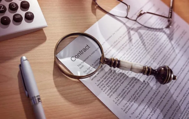 O contrato pode estar definindo o seu resultado fiscal e você ainda está tratando como mera formalidade - Imagem