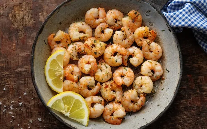 Pesca de camarão está proibida até abril e multa chega a R$ 62 mil - Imagem