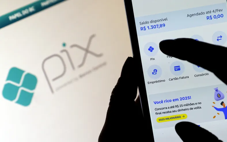 Pix fora do ar? Usuários relatam instabilidade em bancos - Imagem