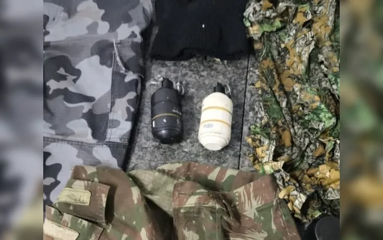 Polícia Militar apreende equipamentos de guerra em Salvador - Imagem