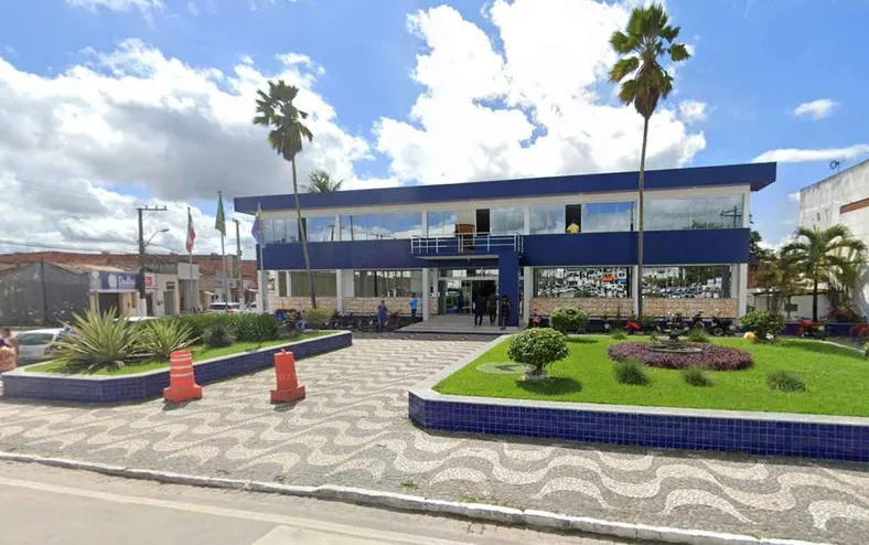 Prefeitura abre 95 vagas temporárias com salários de até R$ 4,8 mil - Imagem