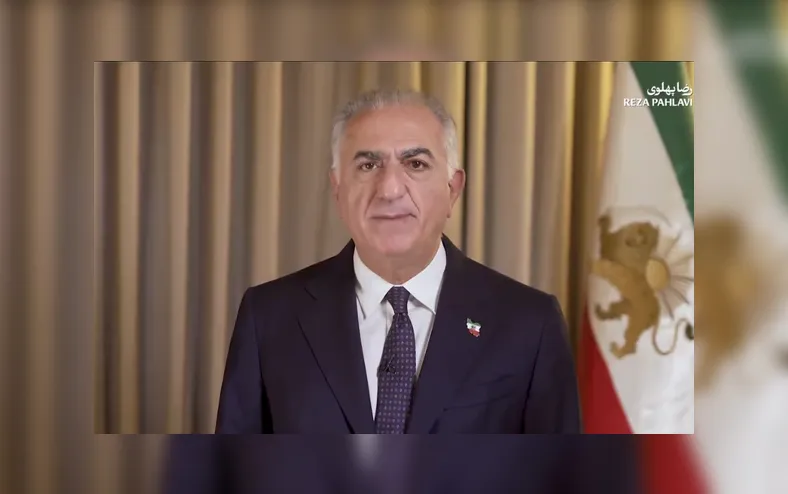 Príncipe herdeiro do Irã apoia ataque e pede queda do regime de Khamen - Imagem