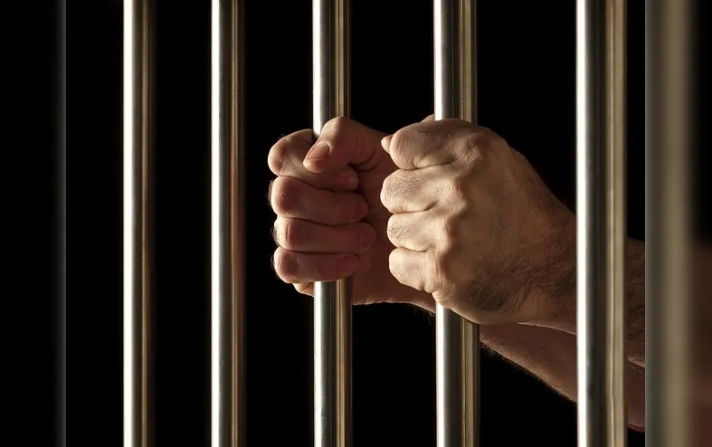 Quem se passa por advogado pode pegar até oito anos de prisão - Imagem