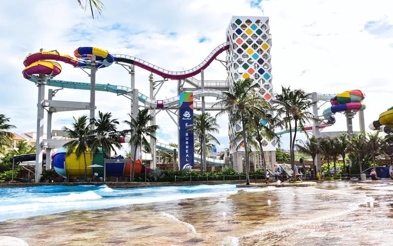 Recorde! Brasil tem a montanha-russa aquática mais alta do mundo - Imagem