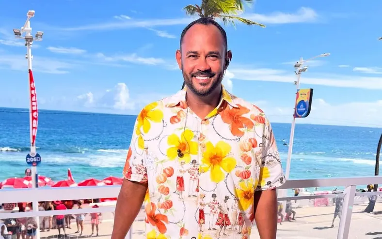 Repórter é atingido por cassetete de PM durante Arrastão em Salvador - Imagem