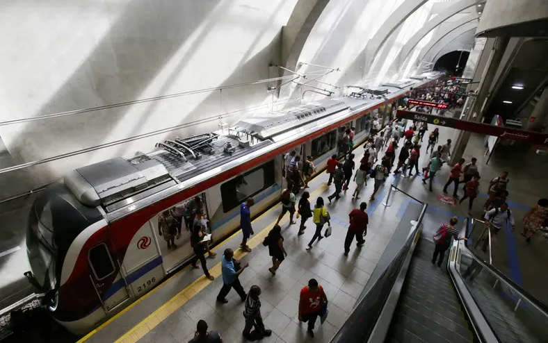 Reserva de vagões para mulheres no metrô de Salvador aguarda Justiça - Imagem
