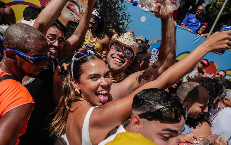 Ressaca pós-Carnaval: por que o corpo e a mente cobram o preço após a folia? - Imagem