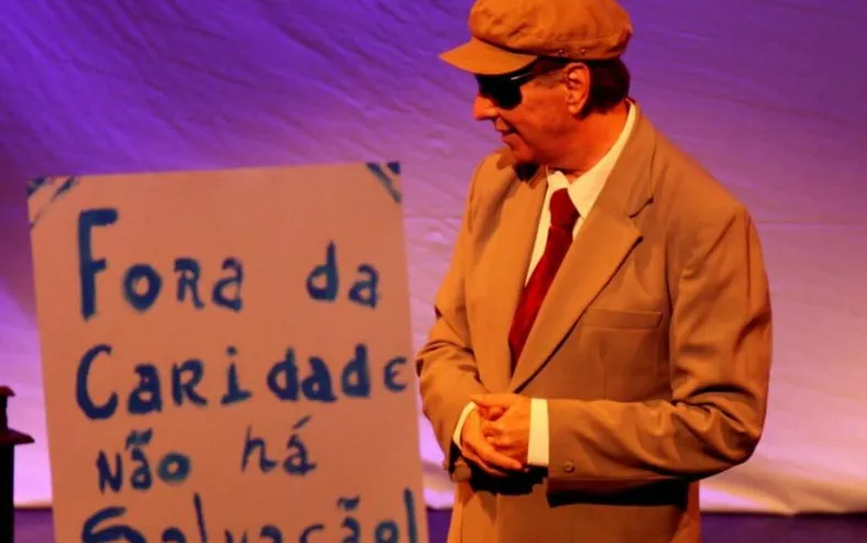 Salvador recebe Renato Prieto no espetáculo 'Chico Xavier em Pessoa' - Imagem