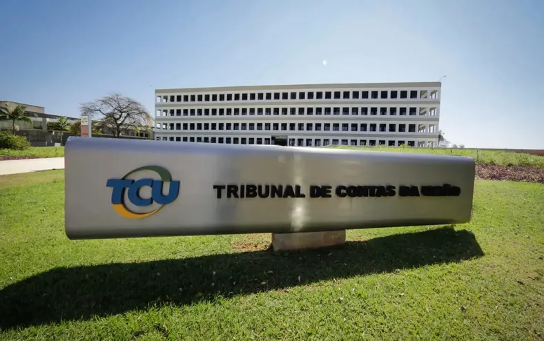 TCU proíbe renovação de contrato de terceirizados no TRE-BA - Imagem