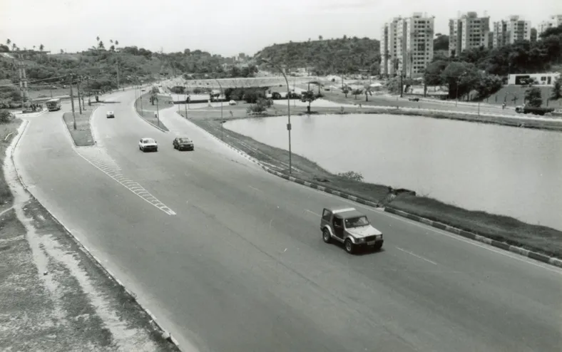 Trinta anos separam a abertura das duas maiores avenidas de Salvador - Imagem