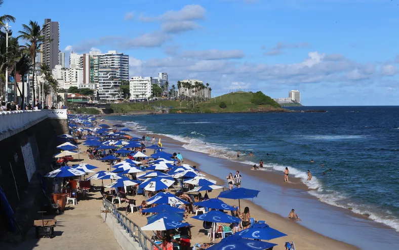 Vai dar praia? Confira a previsão do tempo para o feriadão - Imagem