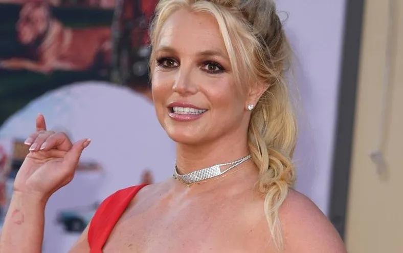 Vai ser presa? Britney Spears vai enfrentar tribunal por dirigir bêbada - Imagem