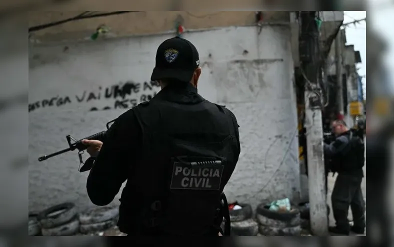 Vereador preso e mãe de Orum foragida: operação policial no Rio mira CV - Imagem