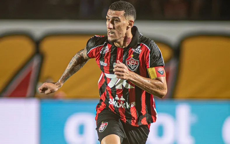 Vitória de Jair Ventura ainda não venceu jogos sem Baralhas - Imagem