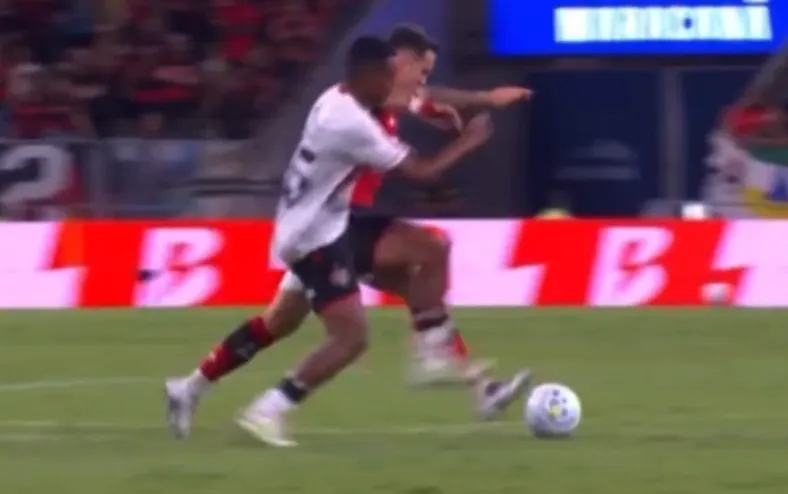 Vitória fará representação contra arbitragem após polêmica no Maracanã - Imagem