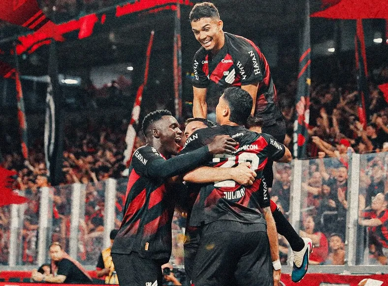 Atacante mais caro do Athletico chega em alta contra o Bahia - Imagem