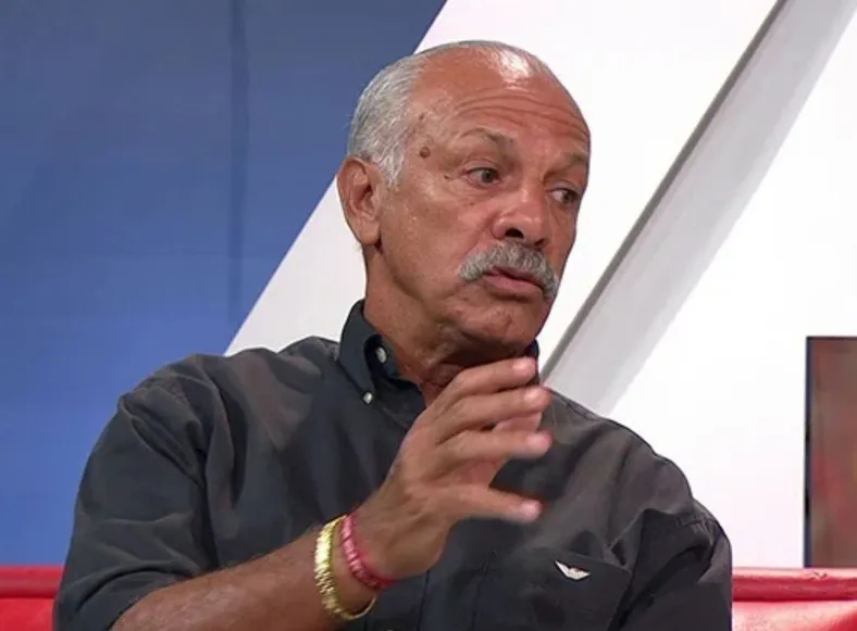 Comentarista se pronuncia após mencionar "sardinha" em jogo do Bahia - Imagem