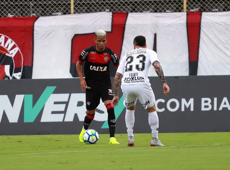 Corinthians costuma ser visitante indigesto para o Vitória; relembre - Imagem