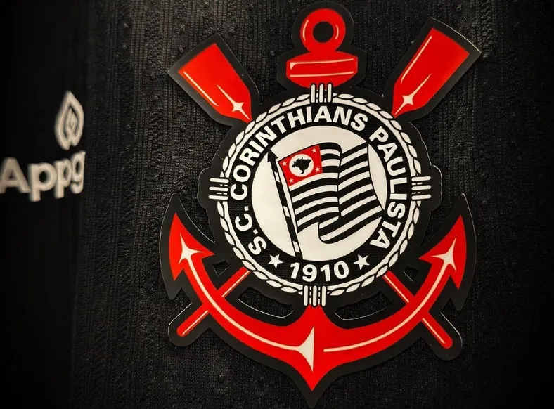 Corinthians surpreende com demissão de treinador após resultado inesperado - Imagem