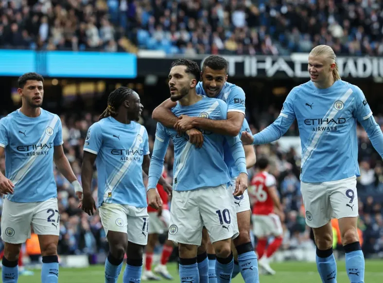 Em duelo direto, Manchester City supera Arsenal e depende só de si pelo título - Imagem