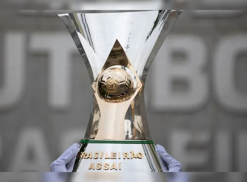 Gigante do Brasileirão rompe marca de R$ 2 bilhões em dívidas - Imagem