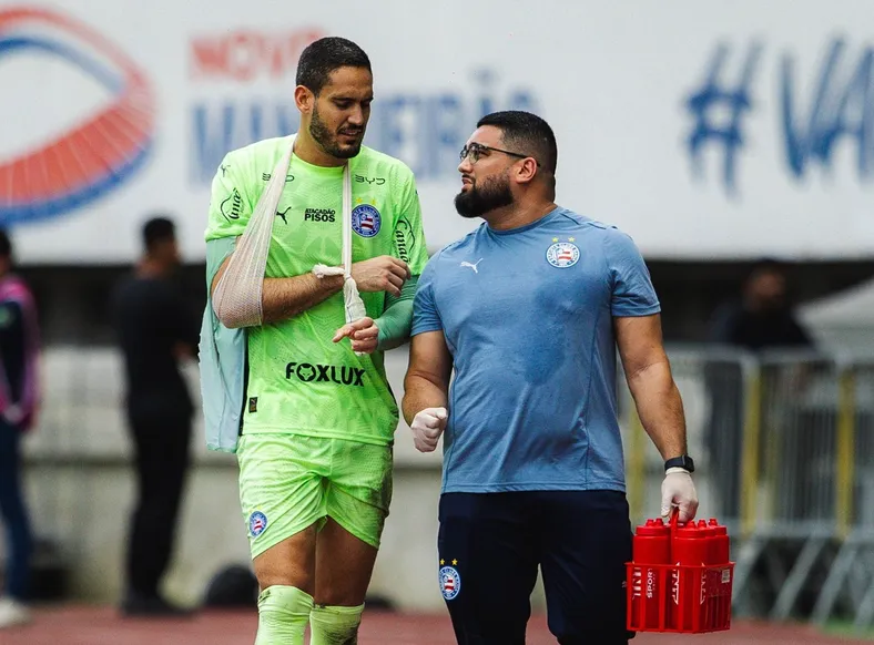 Goleiro Ronaldo sofre lesão no braço e vira desfalque para o Bahia - Imagem