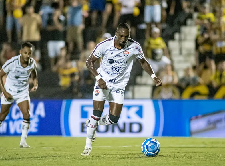 Herói do título do Vitória vai jogar na Ásia nesta temporada - Imagem