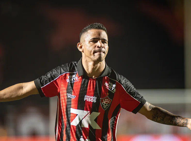 Jair Ventura classifica Erick como "jogador mais importante do Brasil" - Imagem