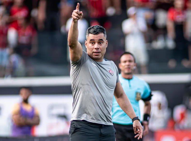 Jair Ventura projeta mata-mata do Campeonato Baiano: "Buscar o título" - Imagem