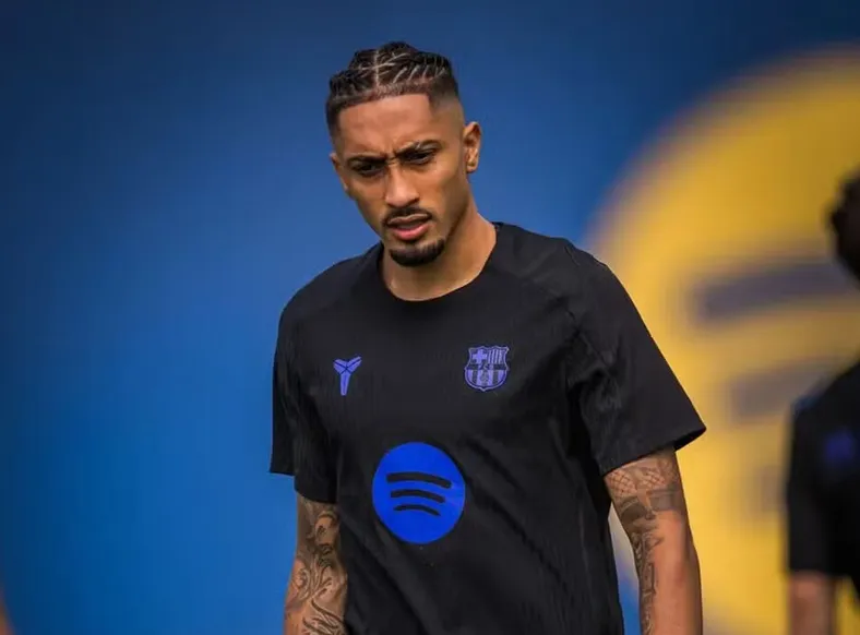 Raphinha, da Seleção, se recupera de lesão e deve jogar neste sábado - Imagem
