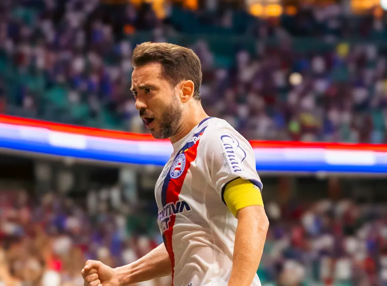 "Sabemos que estamos devendo", diz Éverton Ribeiro após novo tropeço - Imagem