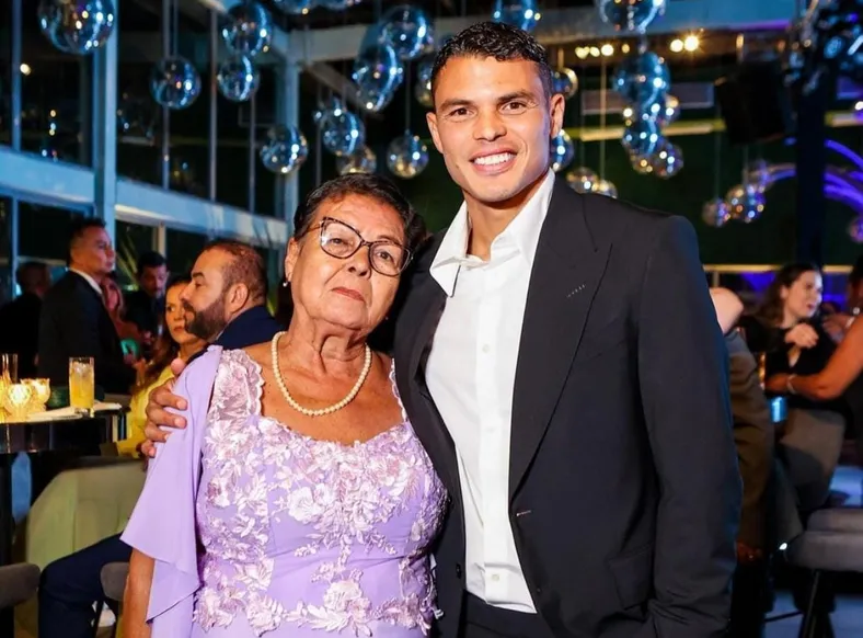 Thiago Silva perde mãe e cinco dias após sogro; veja homenagem - Imagem
