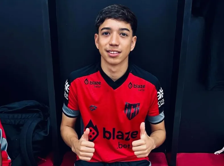Vitória faz compra milionária e tira joia de 17 anos do Atlético-GO - Imagem