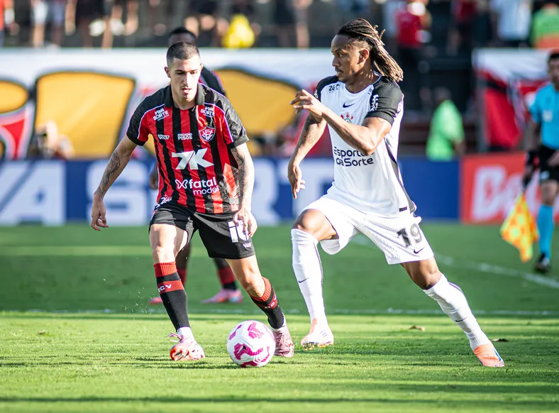 Vitória x Corinthians: onde assistir, escalações e tudo sobre o jogo - Imagem