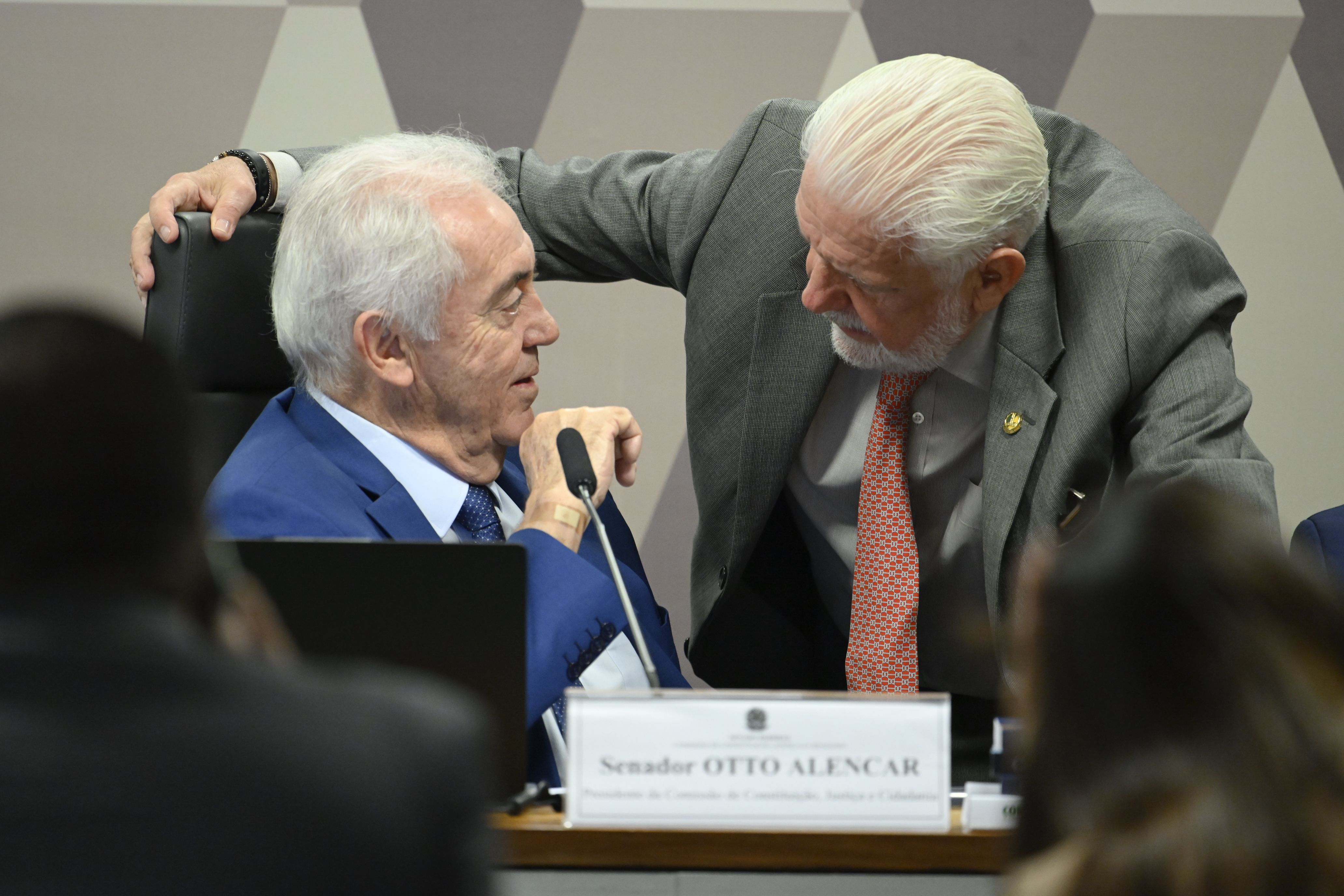Nova indicação de Messias ao STF esbarra em norma do Senado