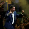 União Brasil decide por neutralidade nas eleições e rejeita Flávio - Imagem