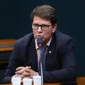 Ao STF, Frias nega envio de emendas para financiar filme de Bolsonaro imagem