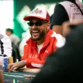 Após polêmica com pôquer, Neymar dispara: "A vida é uma piada" imagem
