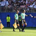 Árbitro da Copa envolvido em polêmica com Trump apita o BaVi imagem