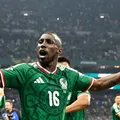 Artilheiro do México supera briga de faca e brilha no Mundial imagem